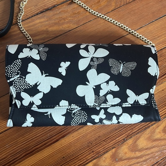 Talbots Black and White Butterfly Clutch with Detachable Gold Chain - Picture 4 of 10